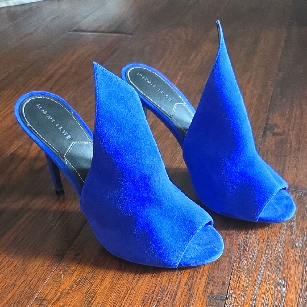 Sz 9.5 Kendall & Kylie Essie Peaked Mule Pump Medium Blue Suede Heels Peep Toe